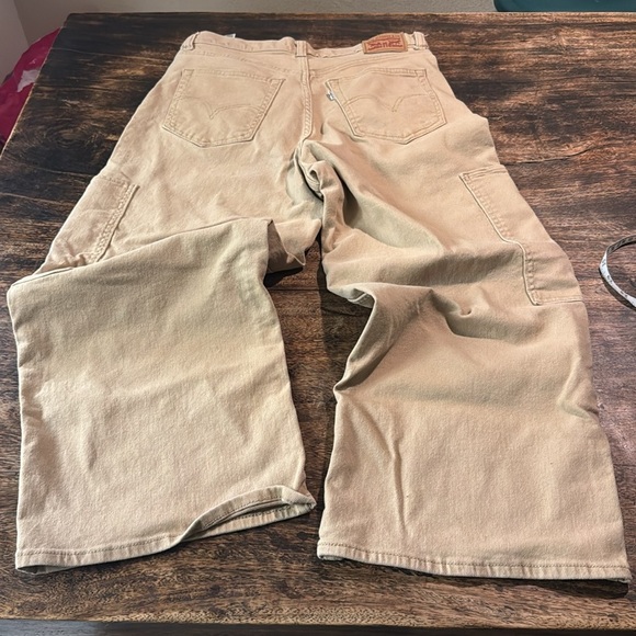 Levi’s high waisted wide leg crop utility cargo stretch jeans tan size 30 - Picture 10 of 11